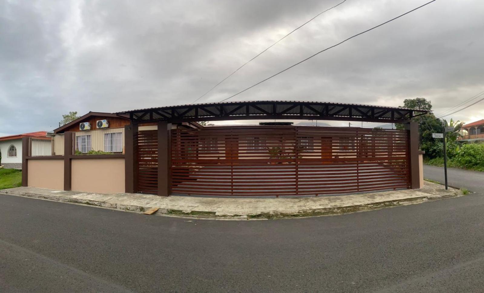 Apartamentos Maily La Fortuna Exterior foto